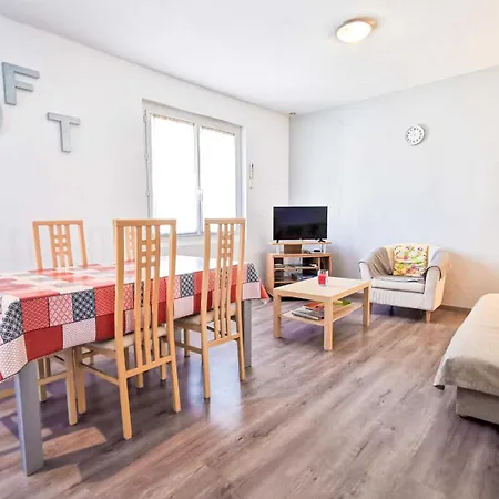 Le Flamant Rose بيت للعطل *