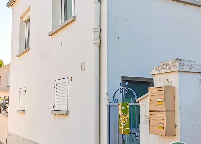 Le Flamant Rose Nyaraló *