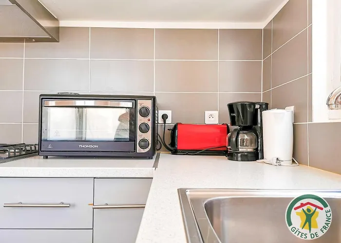 Le Flamant Rose Nyaraló Candillargues